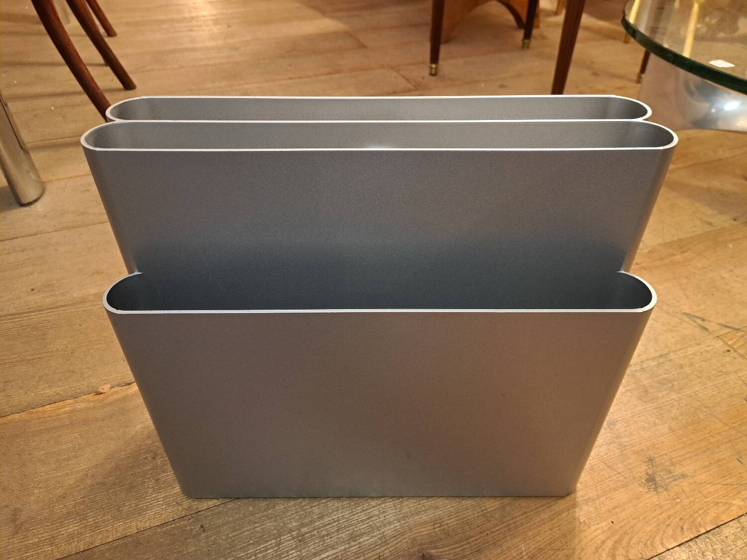 Giotto Stoppino magazine rack for Kartell