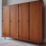Armoire du milieu du siècle