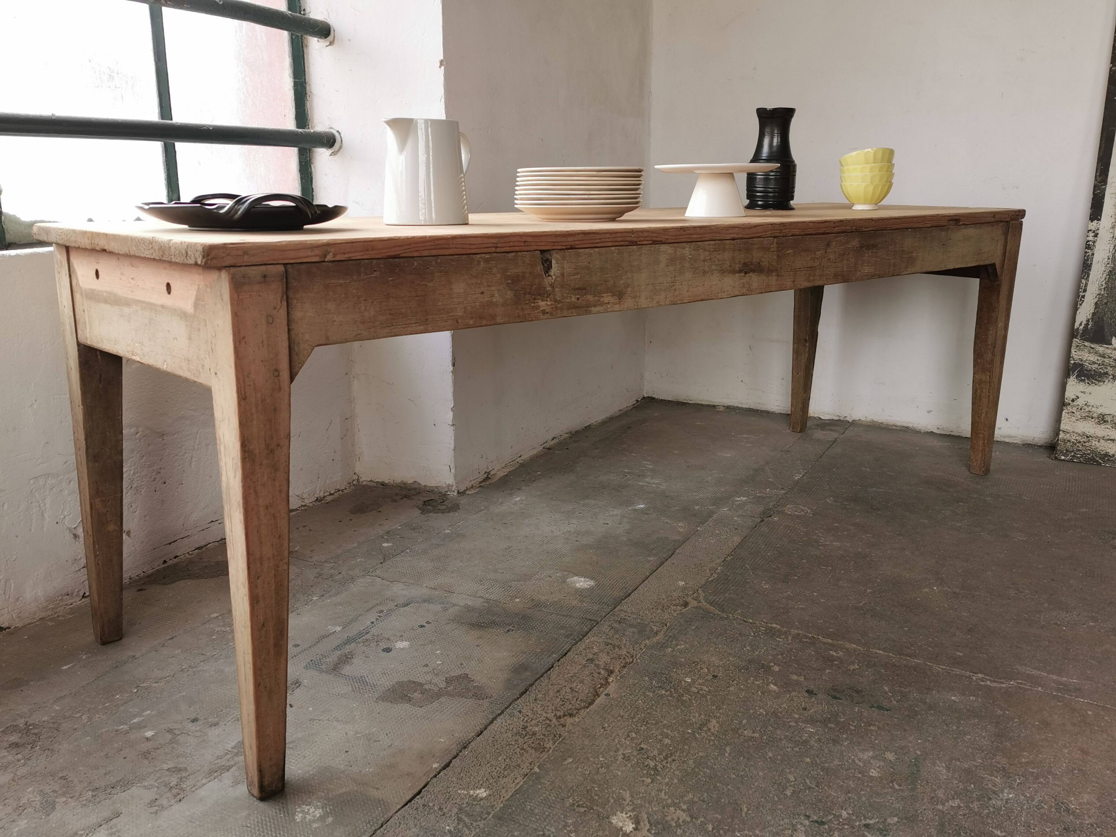 Farmhouse table