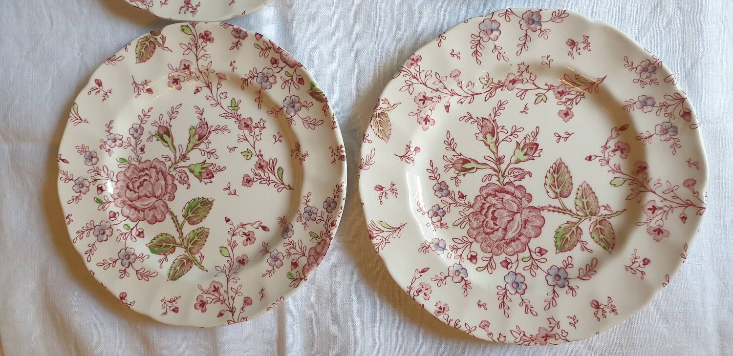 4 Assiettes anglaises by Johnson Bros