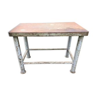 Vintage metal table from an industrial workshop for a makeover