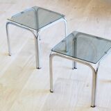 Paire de petites tables d'appoint en verre fumé vintage