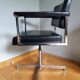 Swivel office chair Strafor with chrome metal and black faux leather.