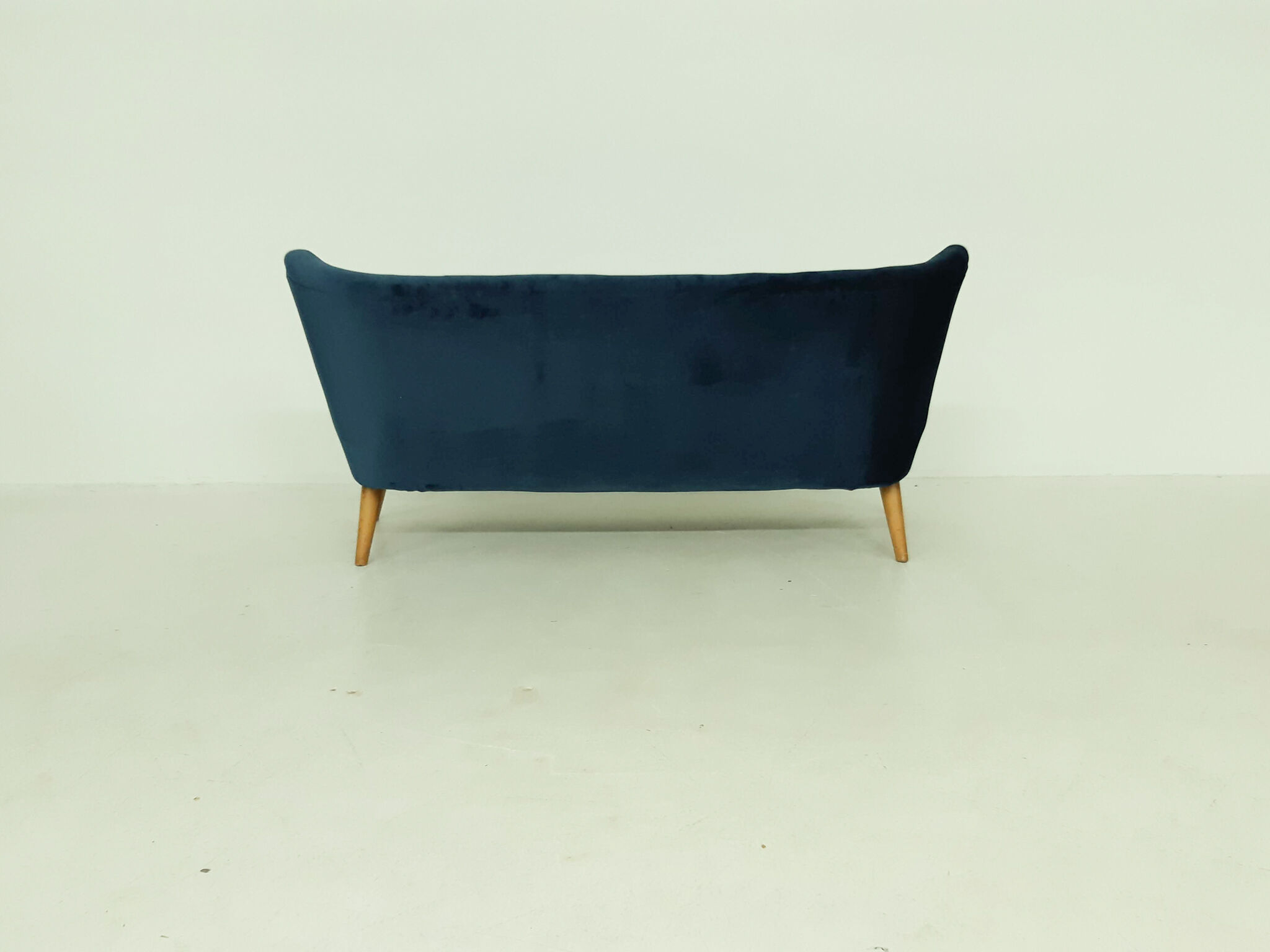Mid-century velvet "cocktail" sofa, 1960