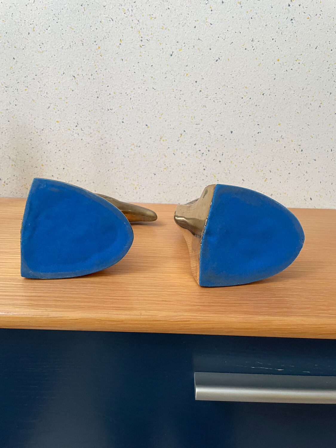 Greenhouse delivered with eagle's head