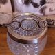 Seau à glace en verre coupé de style baril Français vintage, poignée décorative en métal 4506