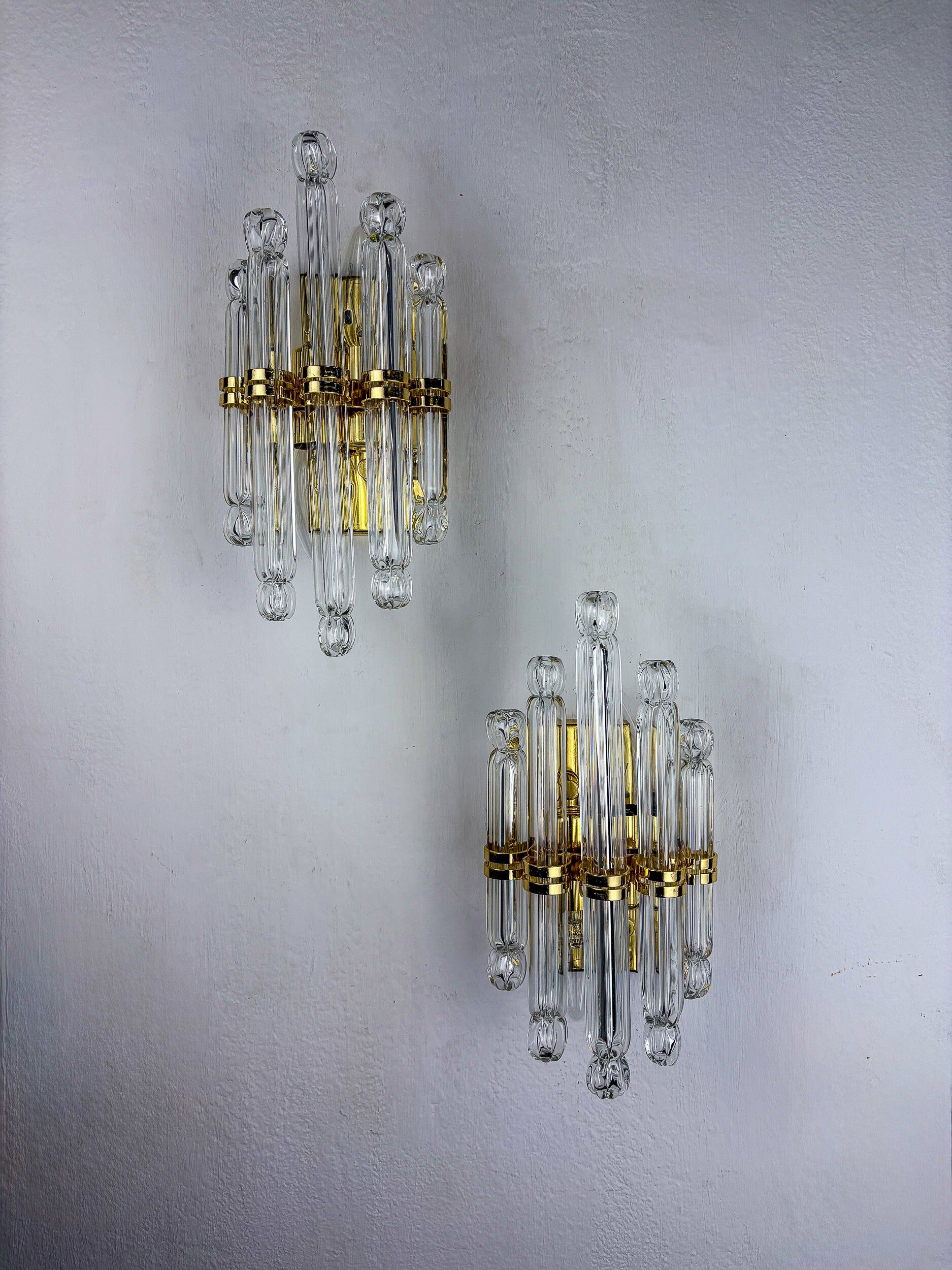 Pair of Venini wall lights, Murano cut glass, 1970, Italy