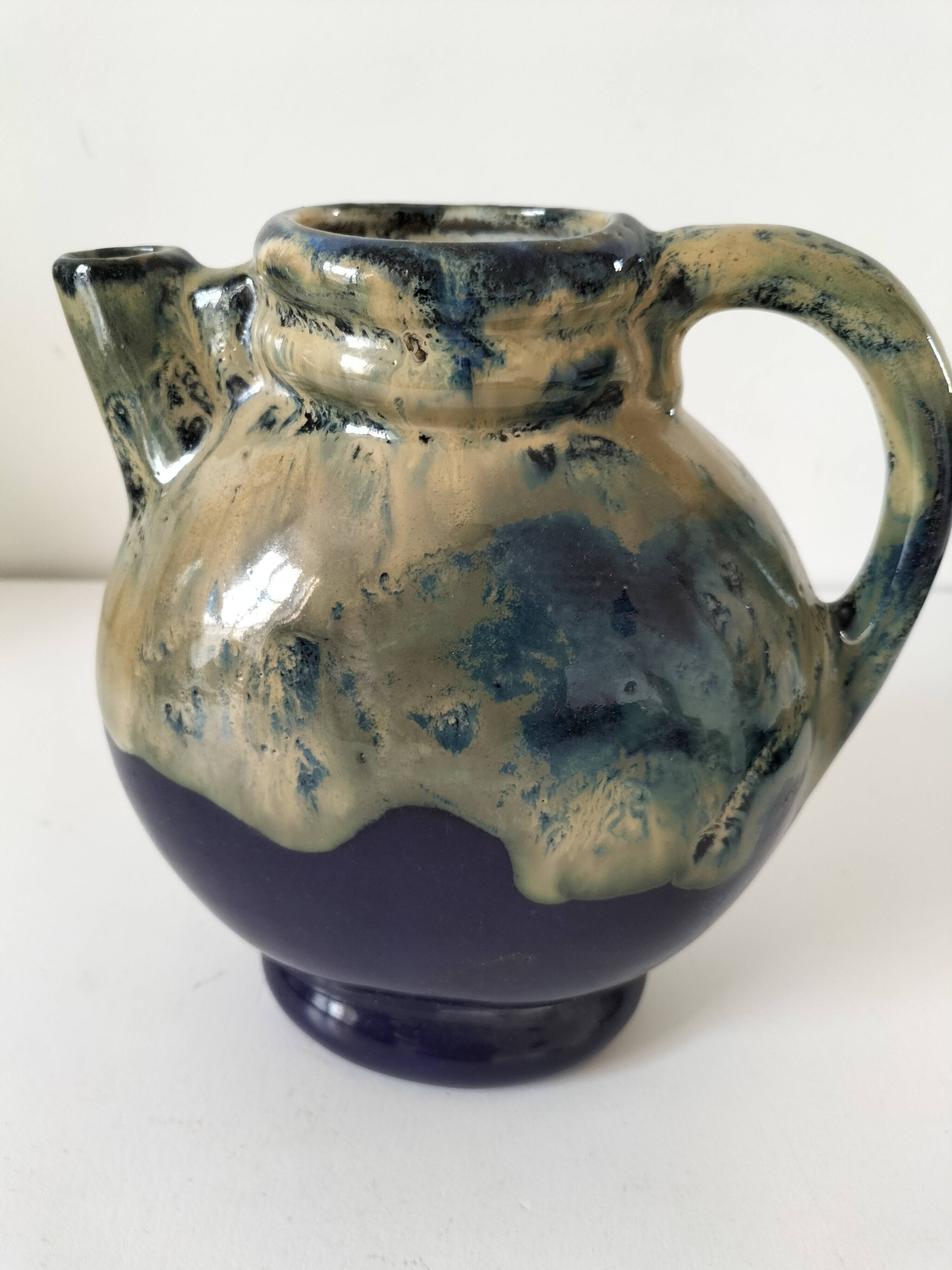 Blue and beige glazed stoneware jug, model 218