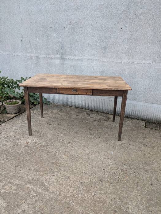 Farm table