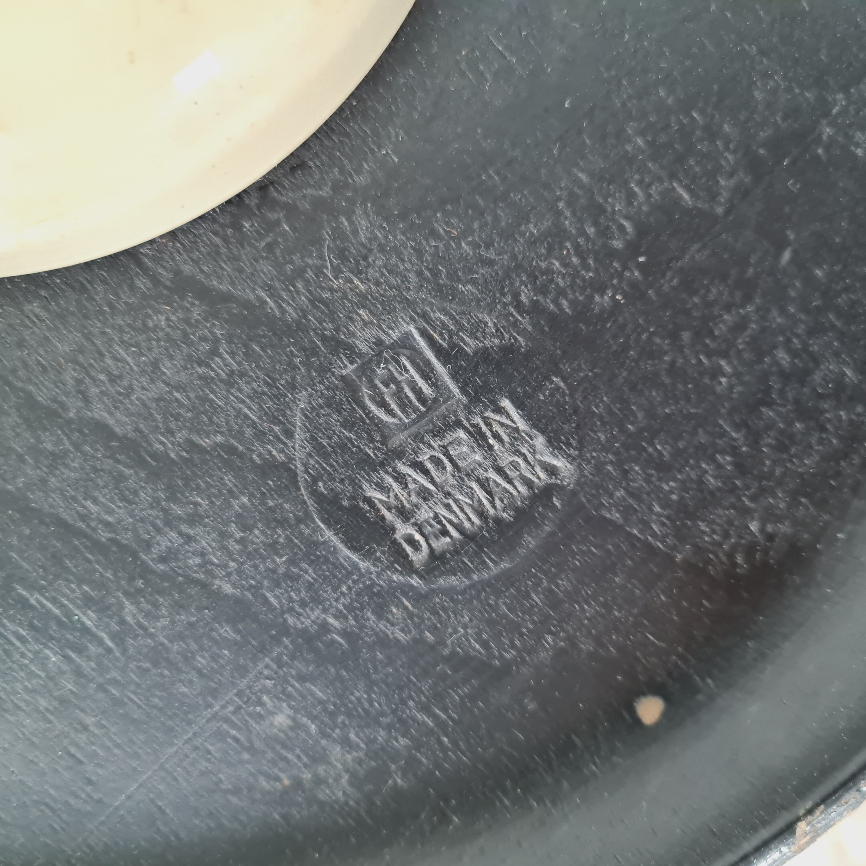 Set of two black "Dot" stools by Arne Jacobsen for Fritz Hansen