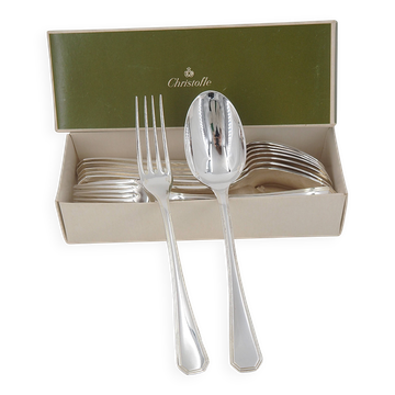 Christofle America, 8 table settings, 16 pieces of silver-plated metal in excellent condition.
