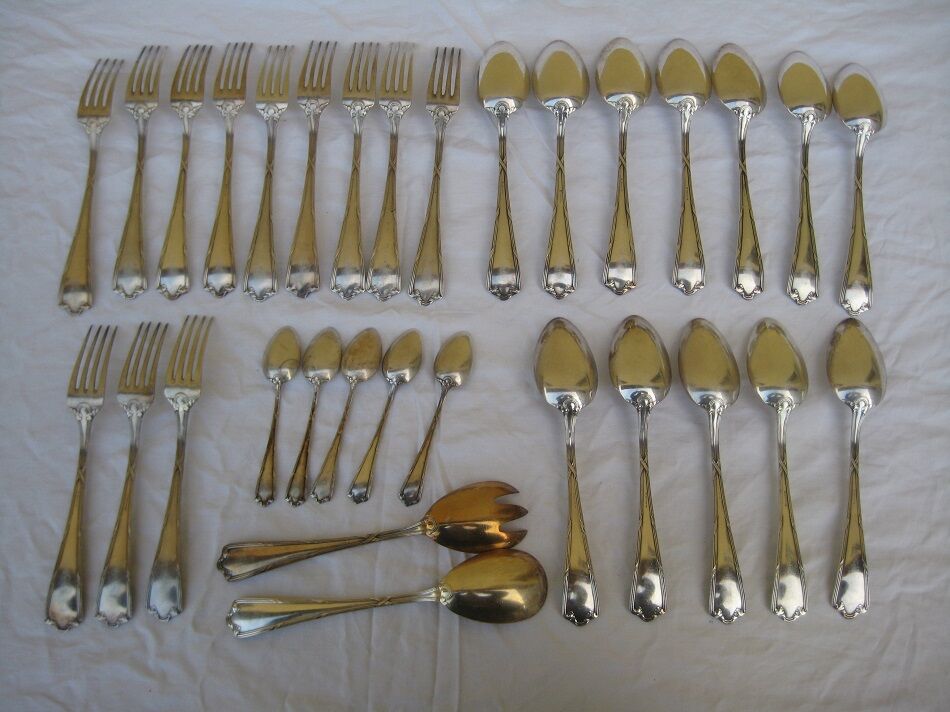 Former Housewife silversmith Deetjen100