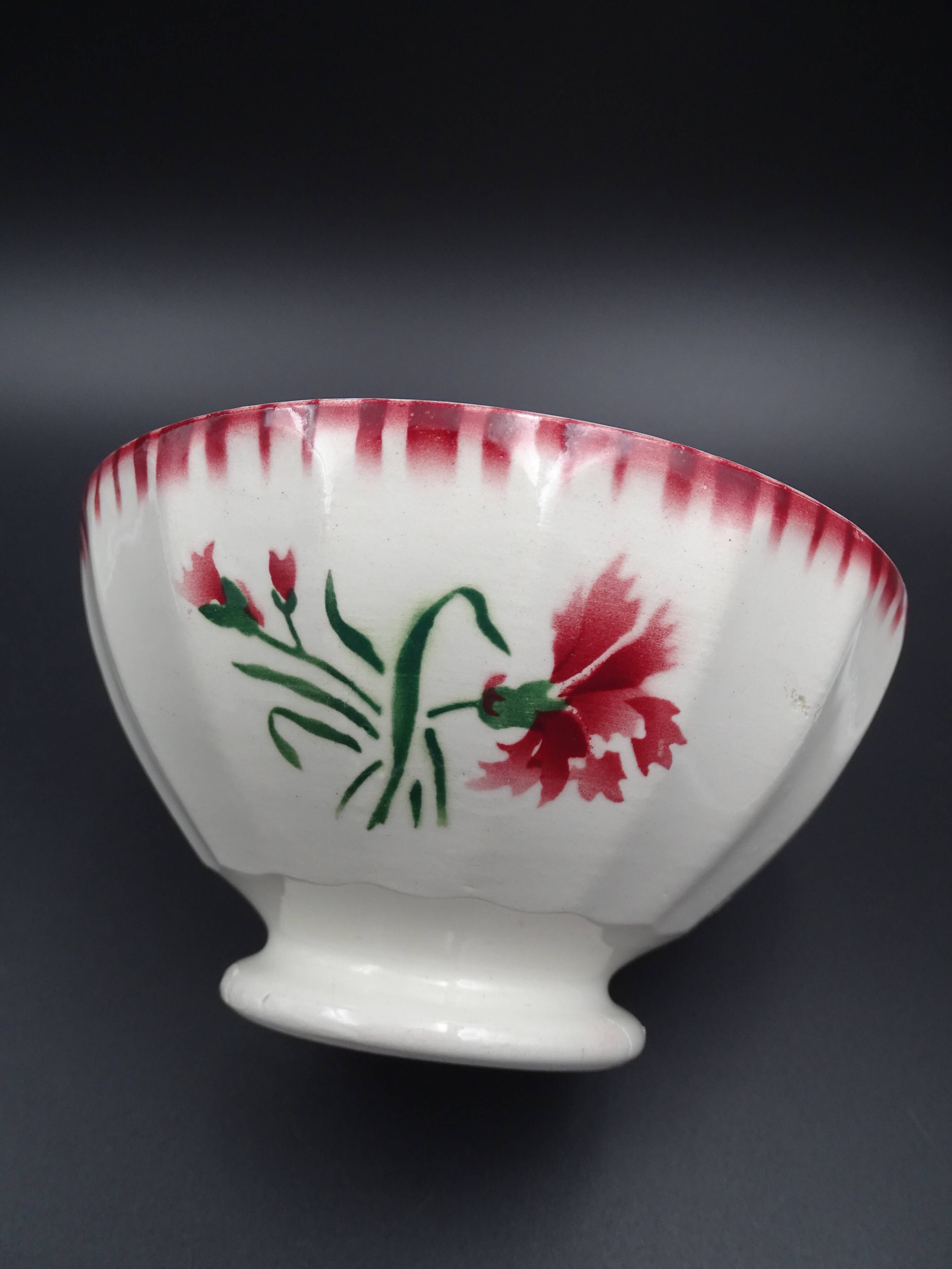 Sarreguemines earthenware bowl - Model Yvette - Circa 1940