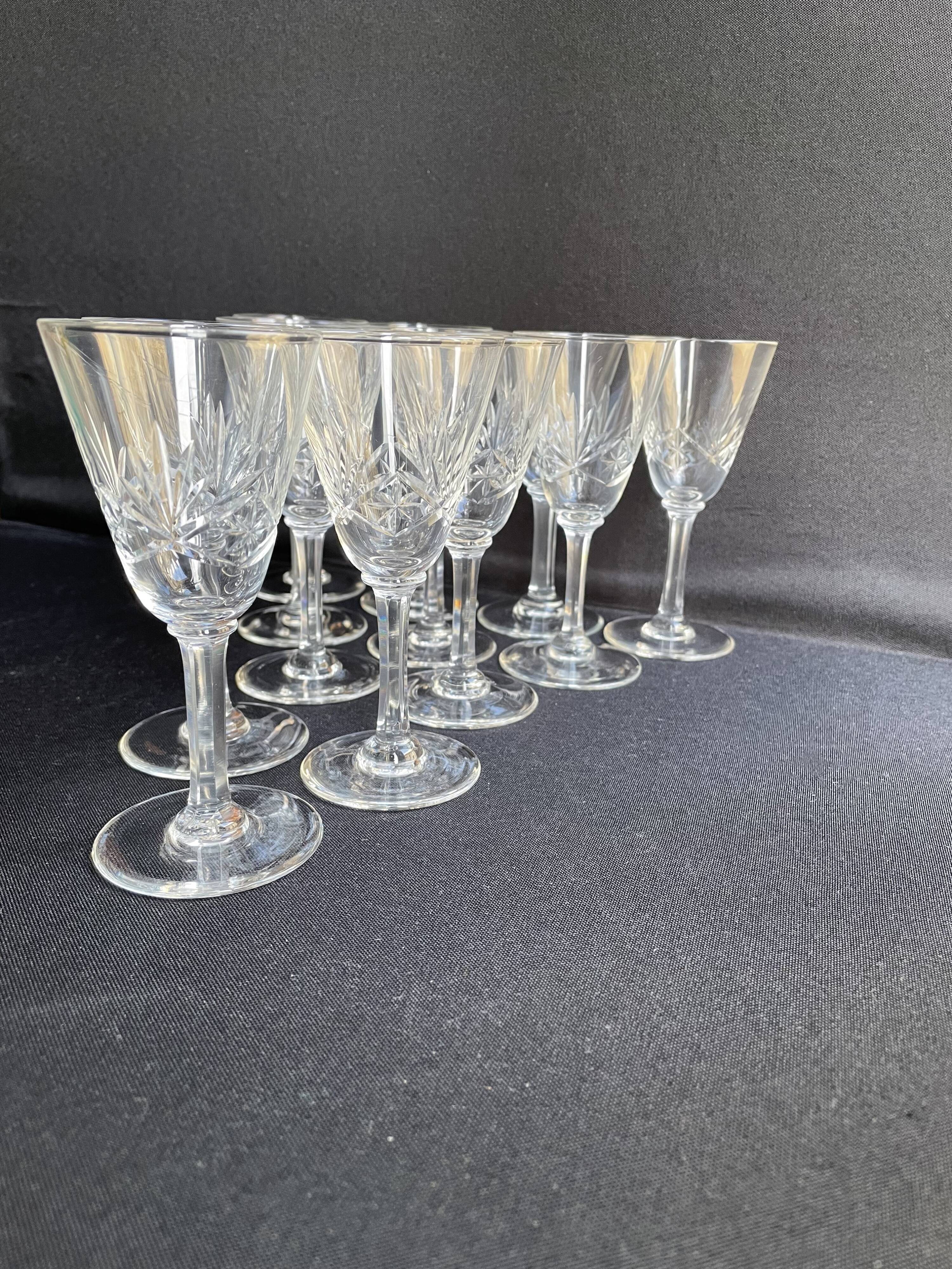 Liquor glasses (12) - art deco - cut and blown crystal