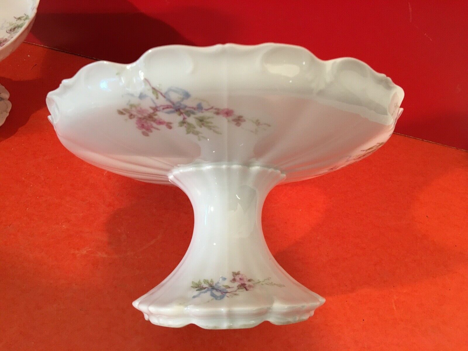 Lot de 3 pièces de forme en porcelaine Compotiers