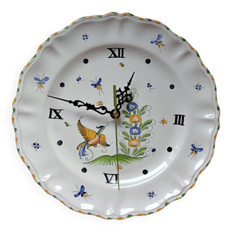 Horloge murale vintage en faïence Moustiers signée, mécanisme tout neuf en piles, pendule céramique