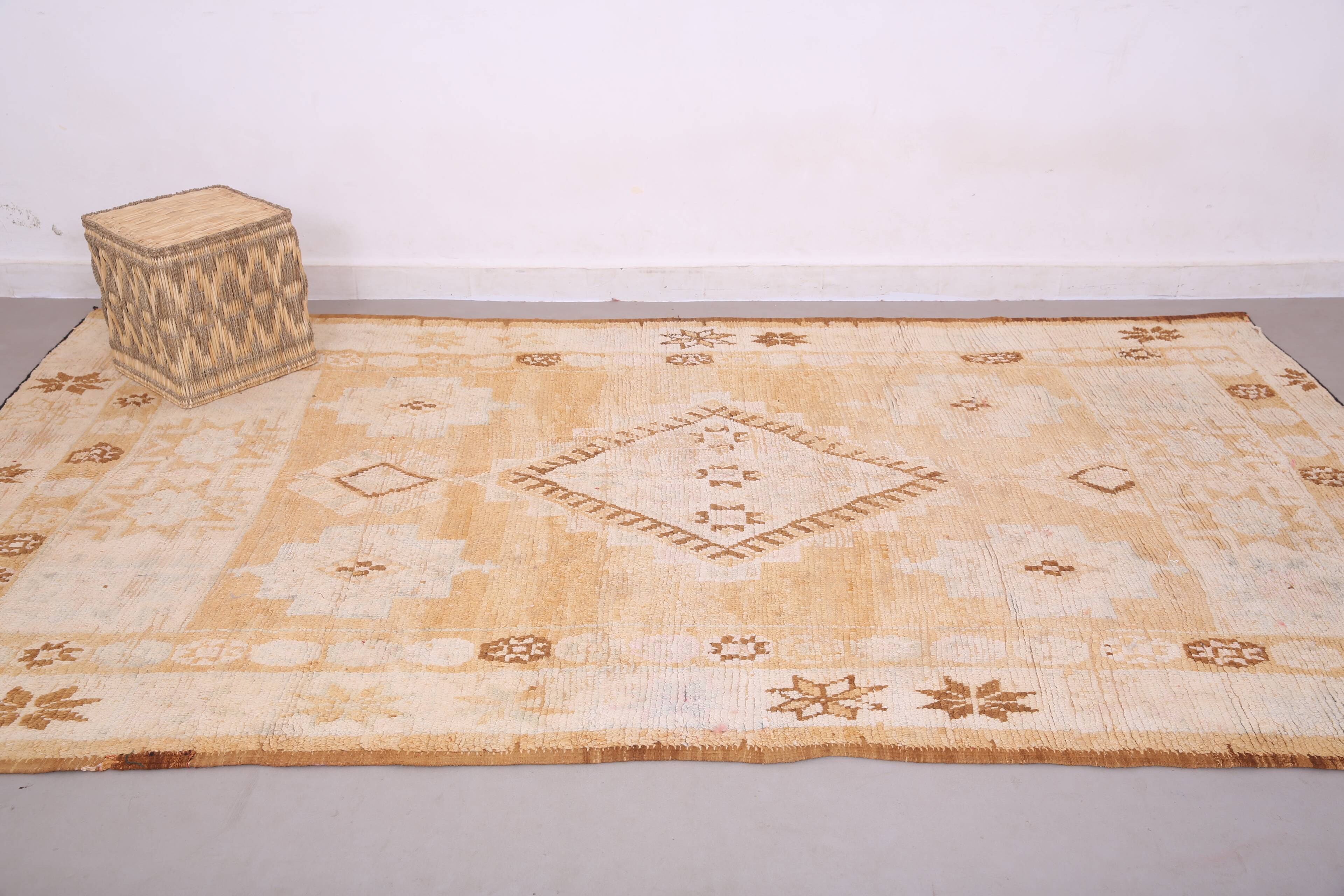 Yellow Vintage Moroccan Rug 181 x 314 cm, Berber Wool Rug, Bohemian Rug