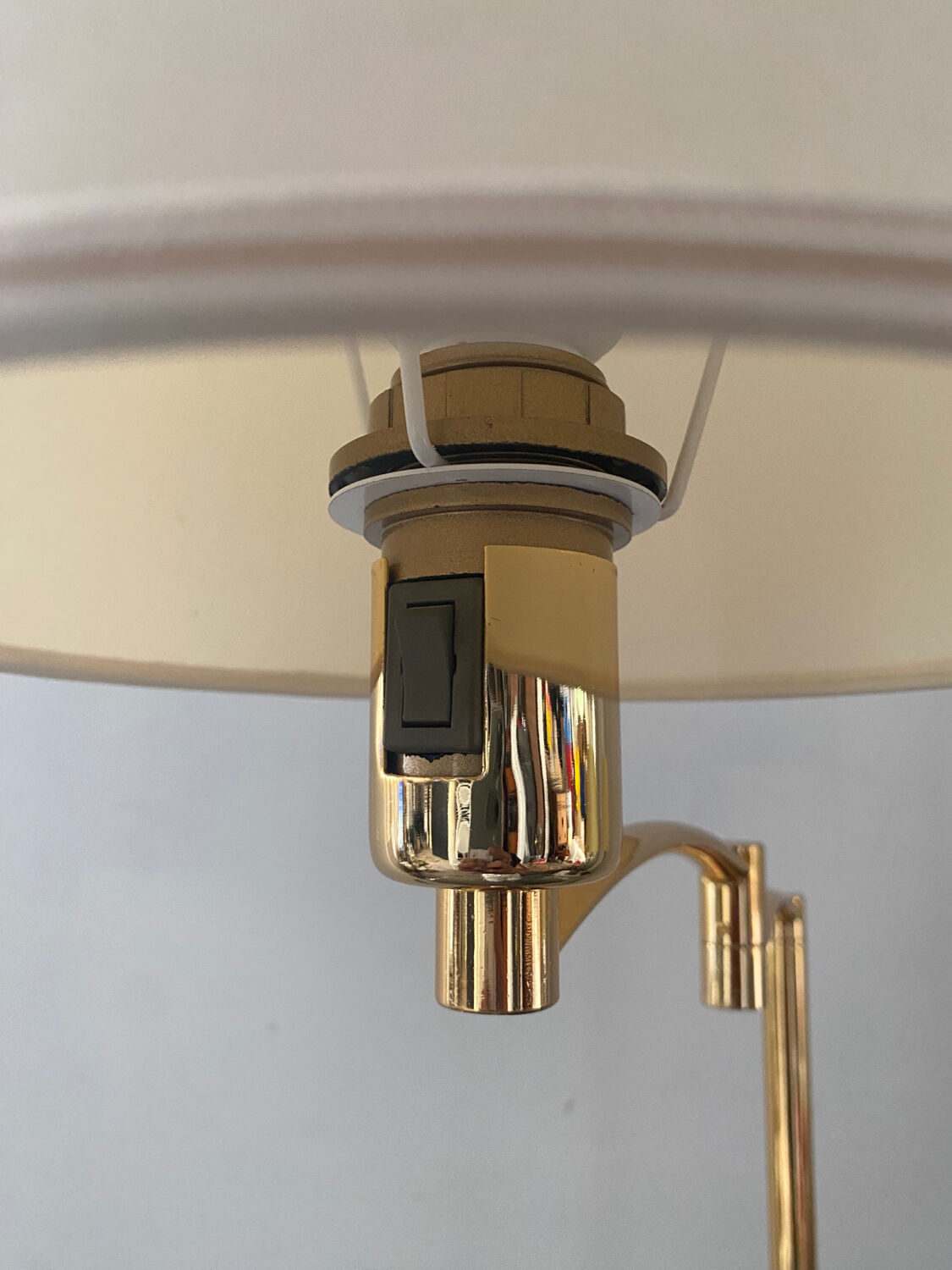 Vintage e-reader lamp from the 70s