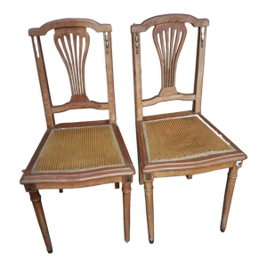 Paire de chaises anciennes éléments