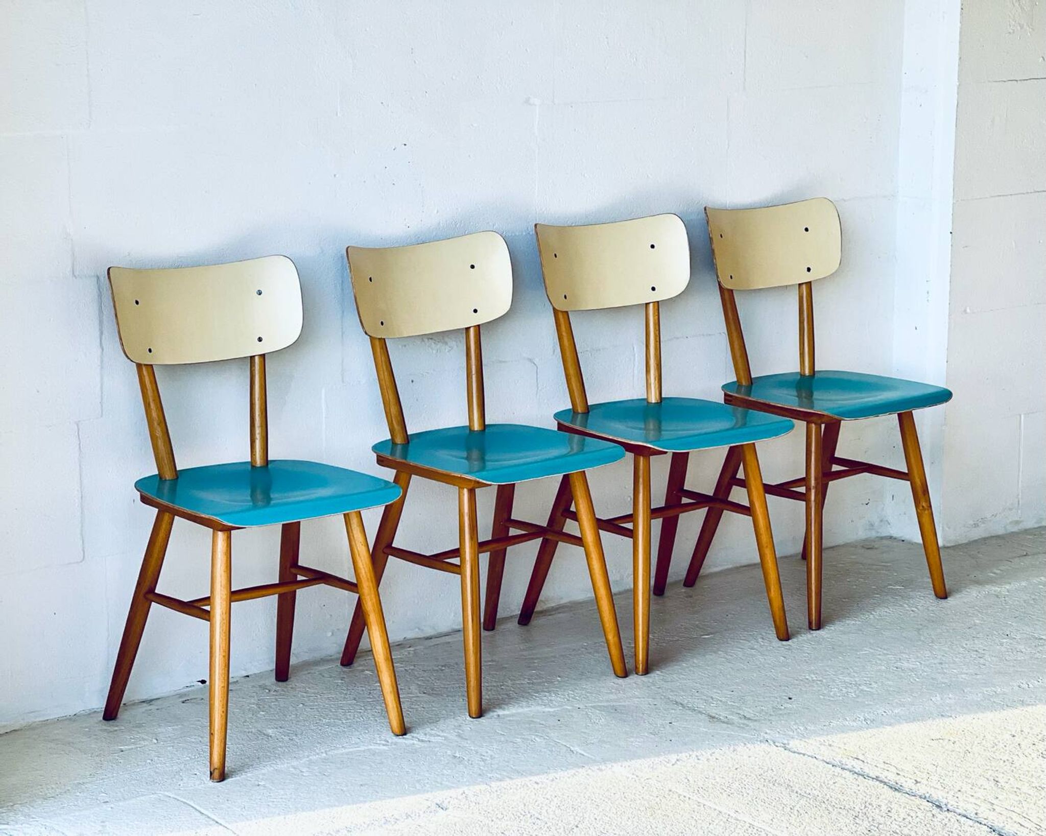 Chaises Birtro de Ton, années 1960.