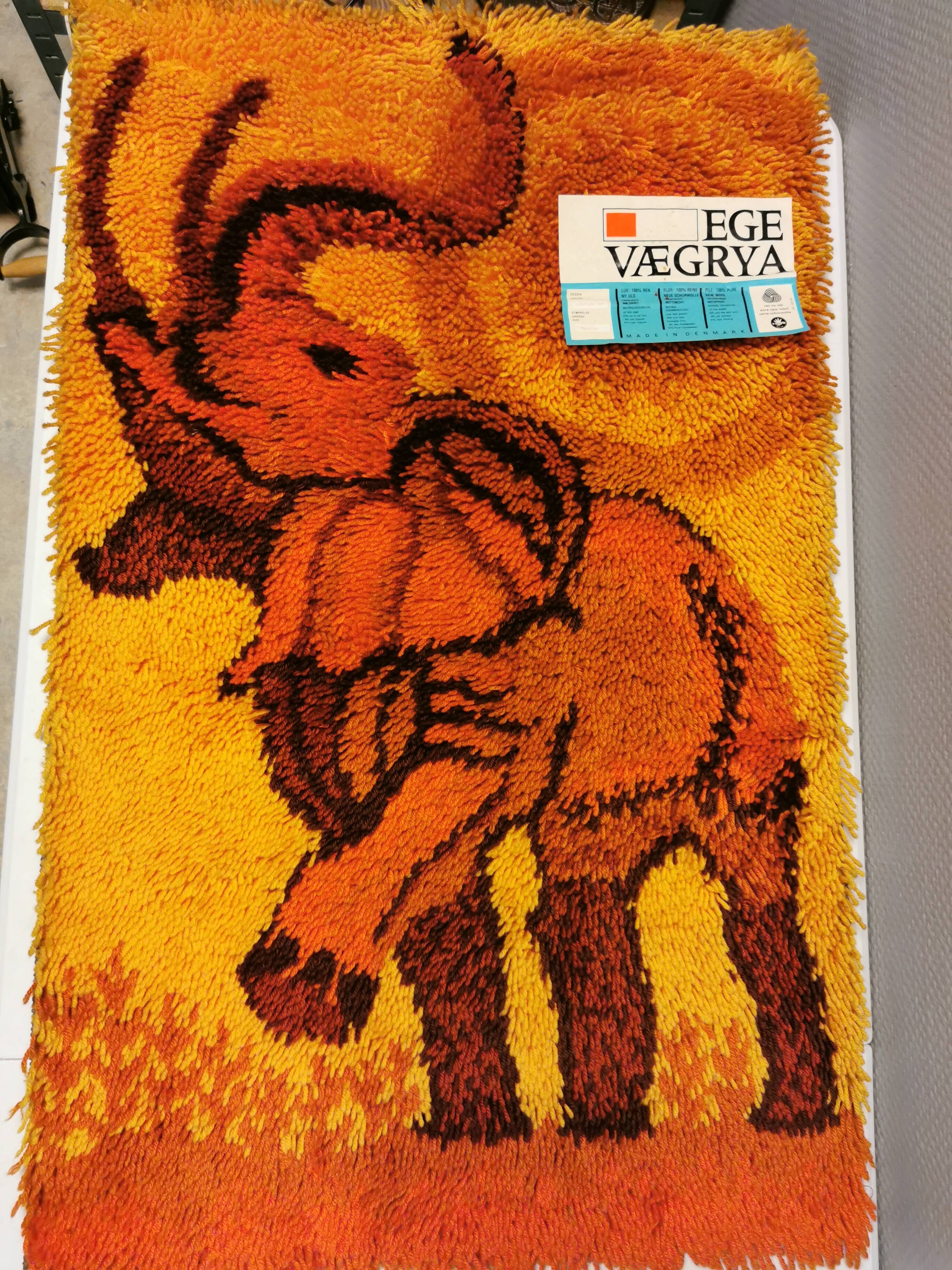 Tapis rya scandinave des années 1970, produit par ege rya.