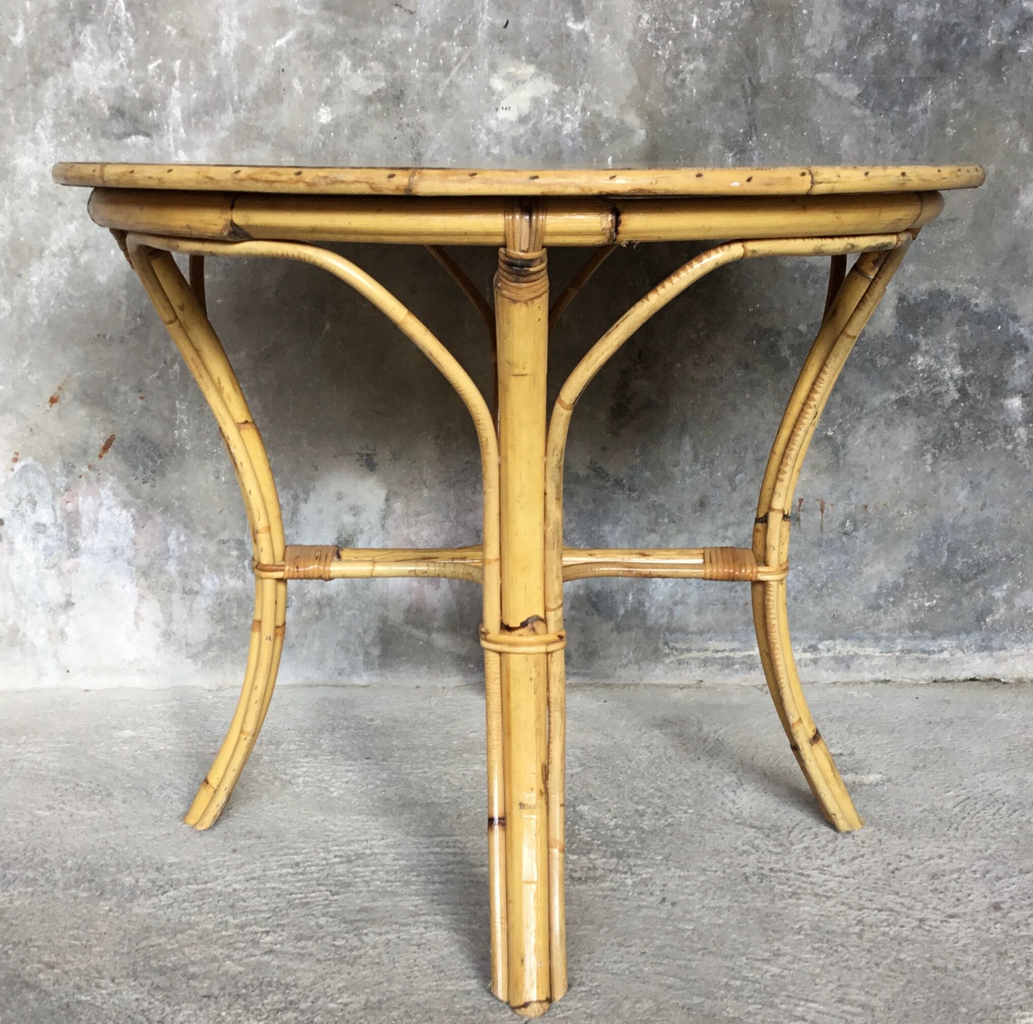 Round rattan dining table - formica top - vintage 1960