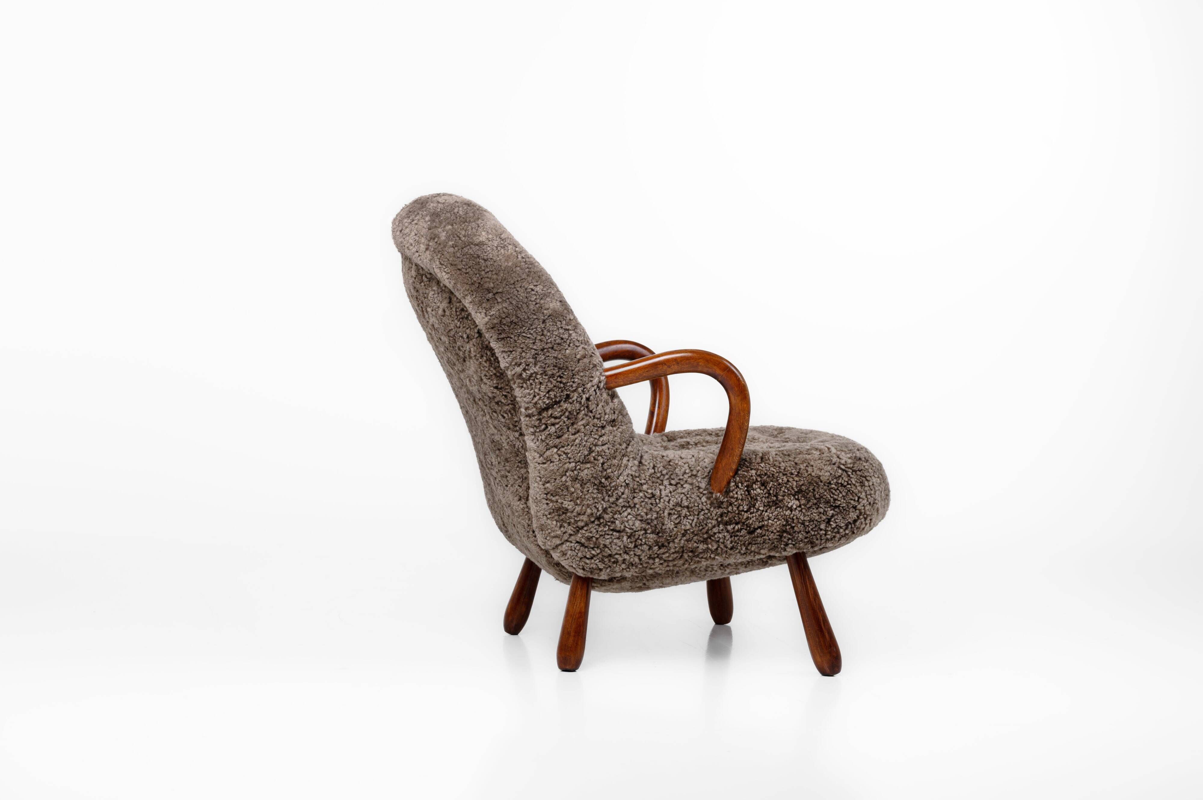 Rare pair of Clam chairs by Arnold Madsen for Madsen & Schubell, Denmark 1944