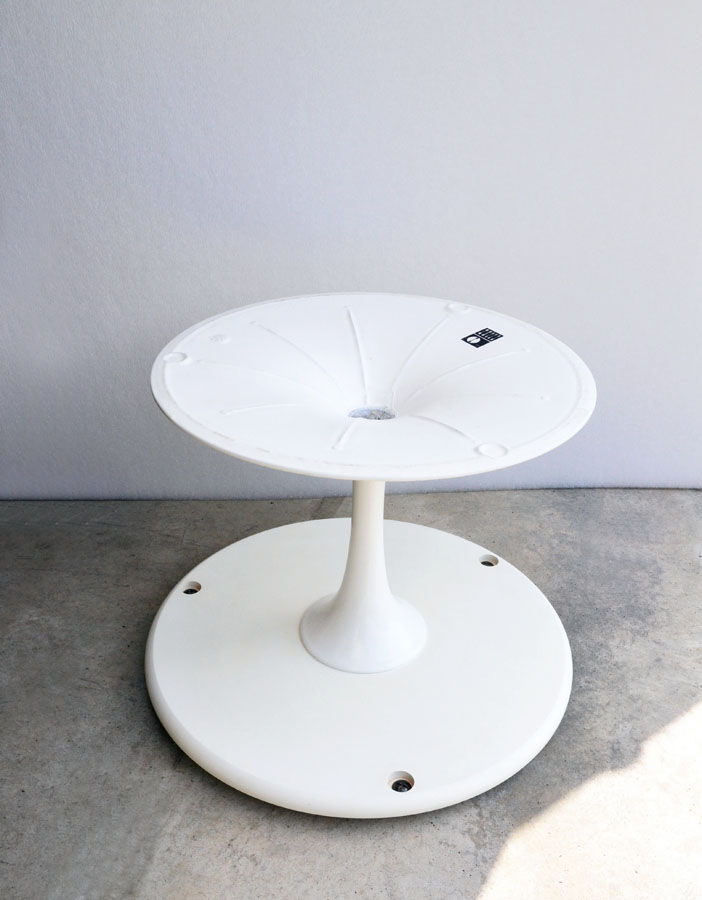 Table basse tulipe ovale par Eero Saarinen pour Knoll, années 1960