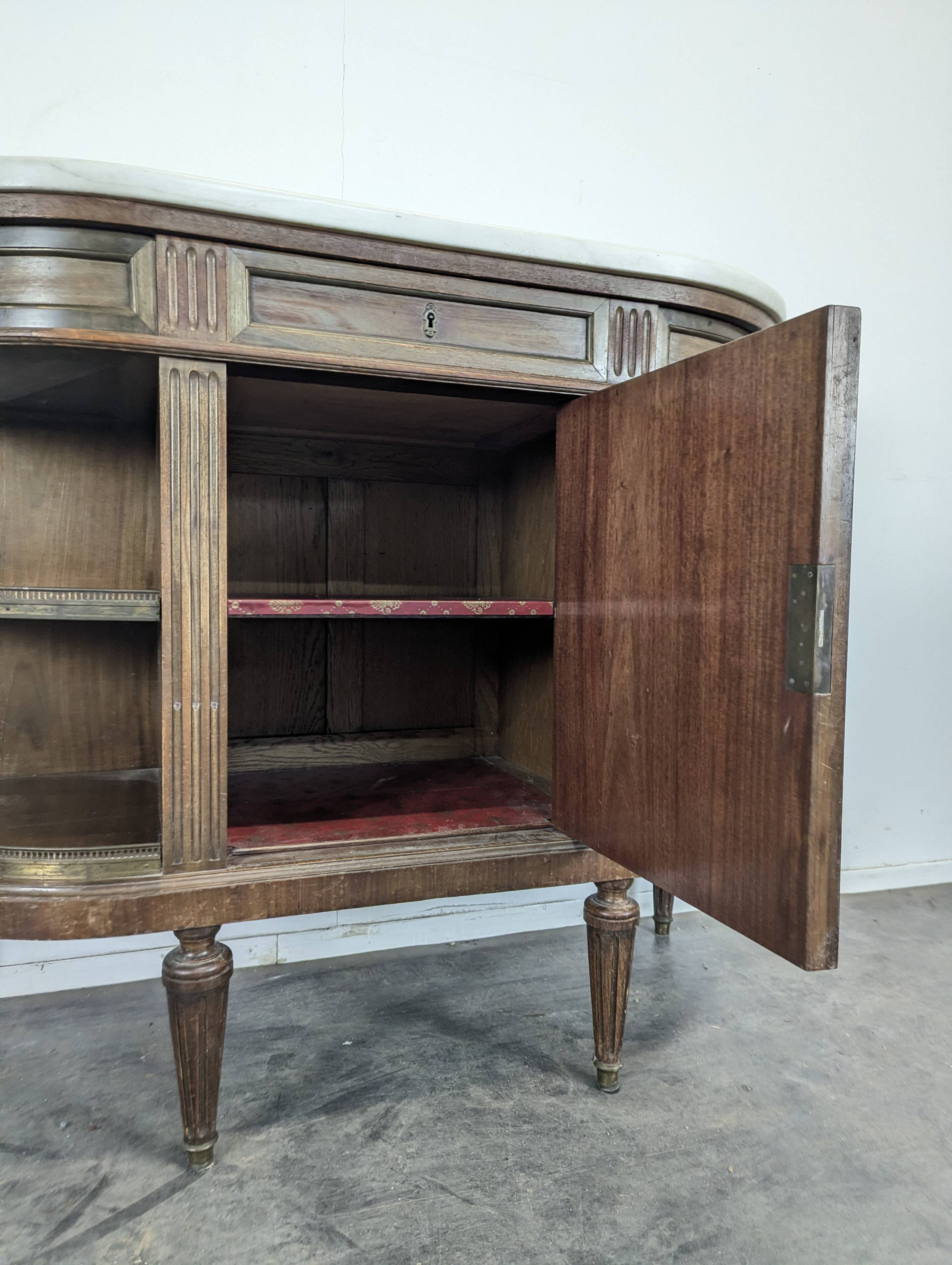 Louis XVI style dessert table in mahogany, late 19th century.