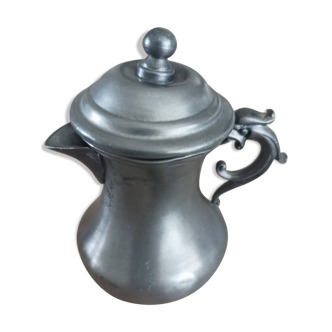 Miniature carafe