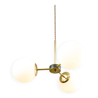 Mid-Century Modern Italian Chandelier in Brass and Opaline Glass, 1960s