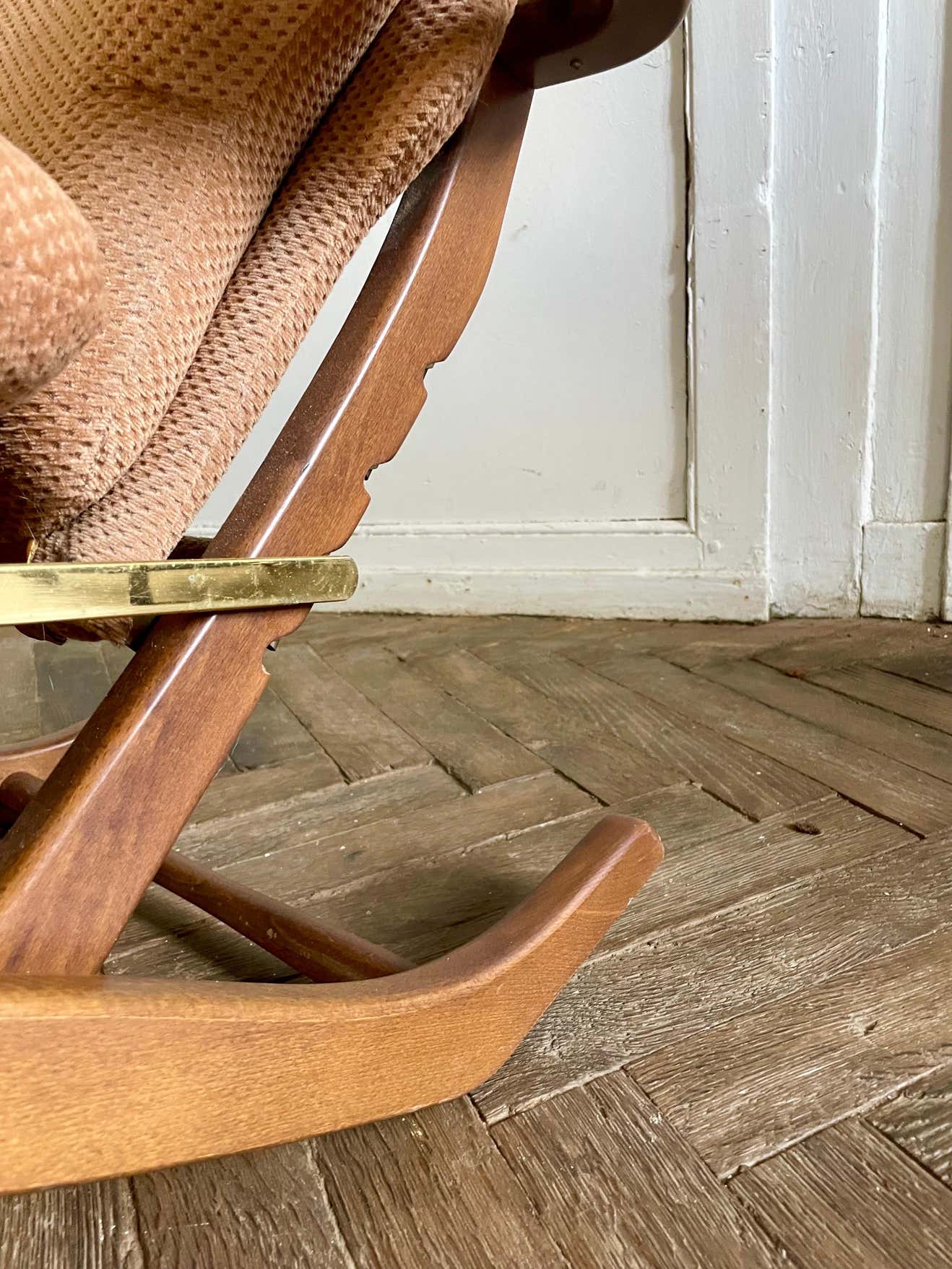 Folding armchair relax vintage wood and velvet with armrests - 70's