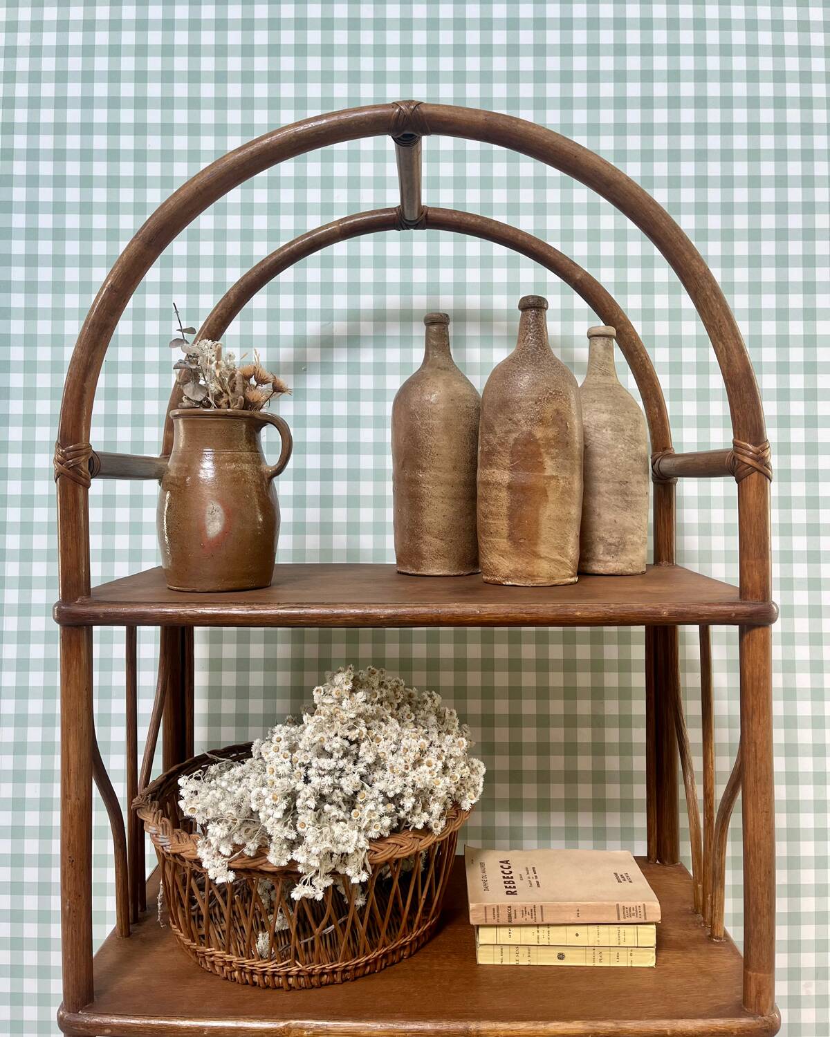 Rattan shelf on legs (refurbished)