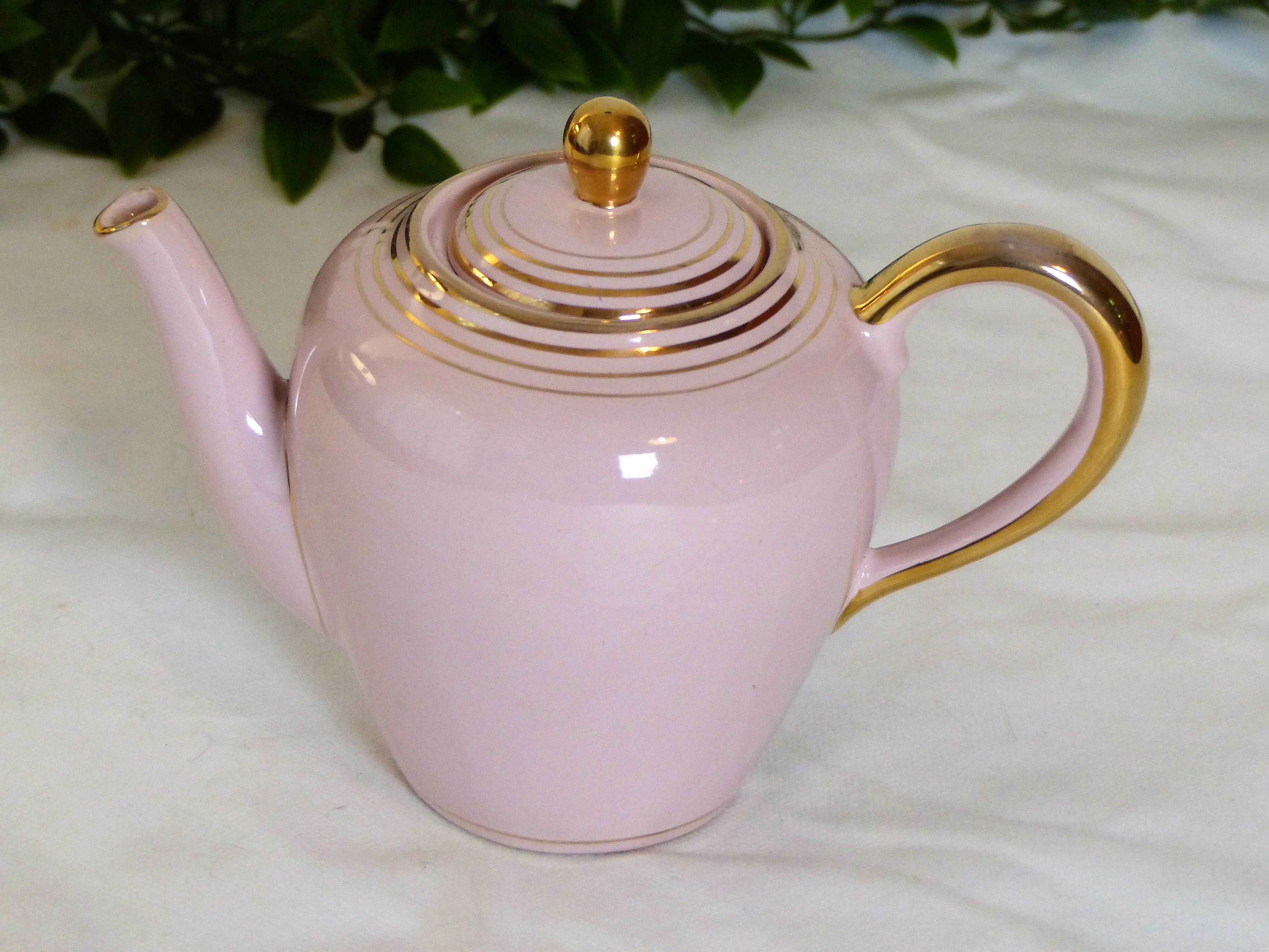 Teapot coffee maker and earthenware