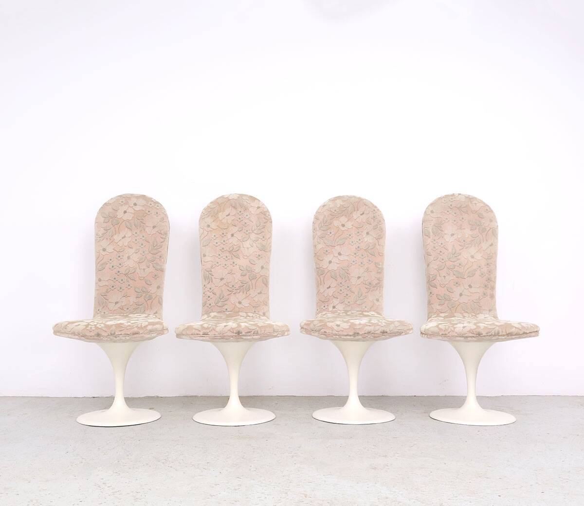 Set of 4 vintage velvet tulip swivel chairs, 1970s