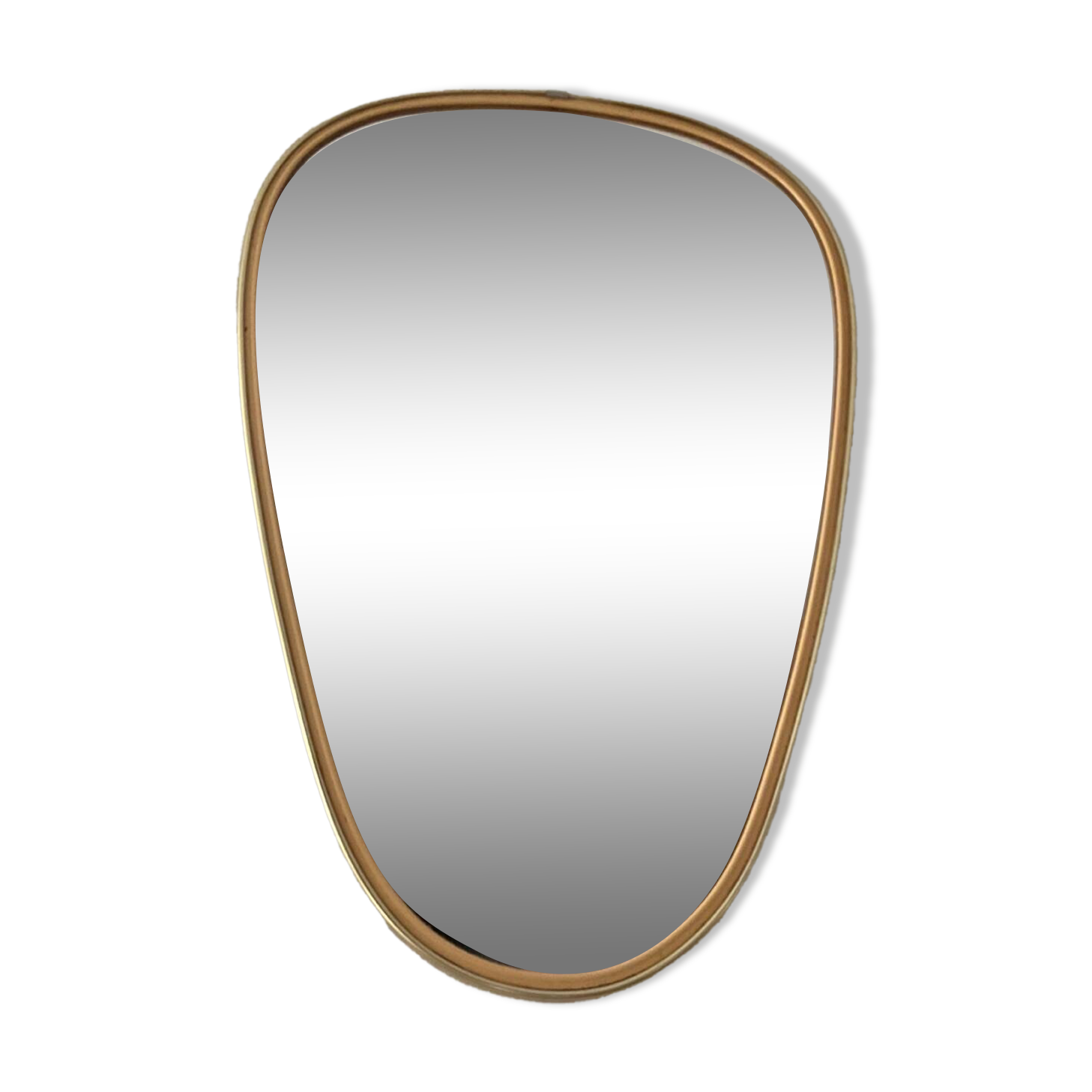 Asymmetrical free-form mirror from the 60s and 70s