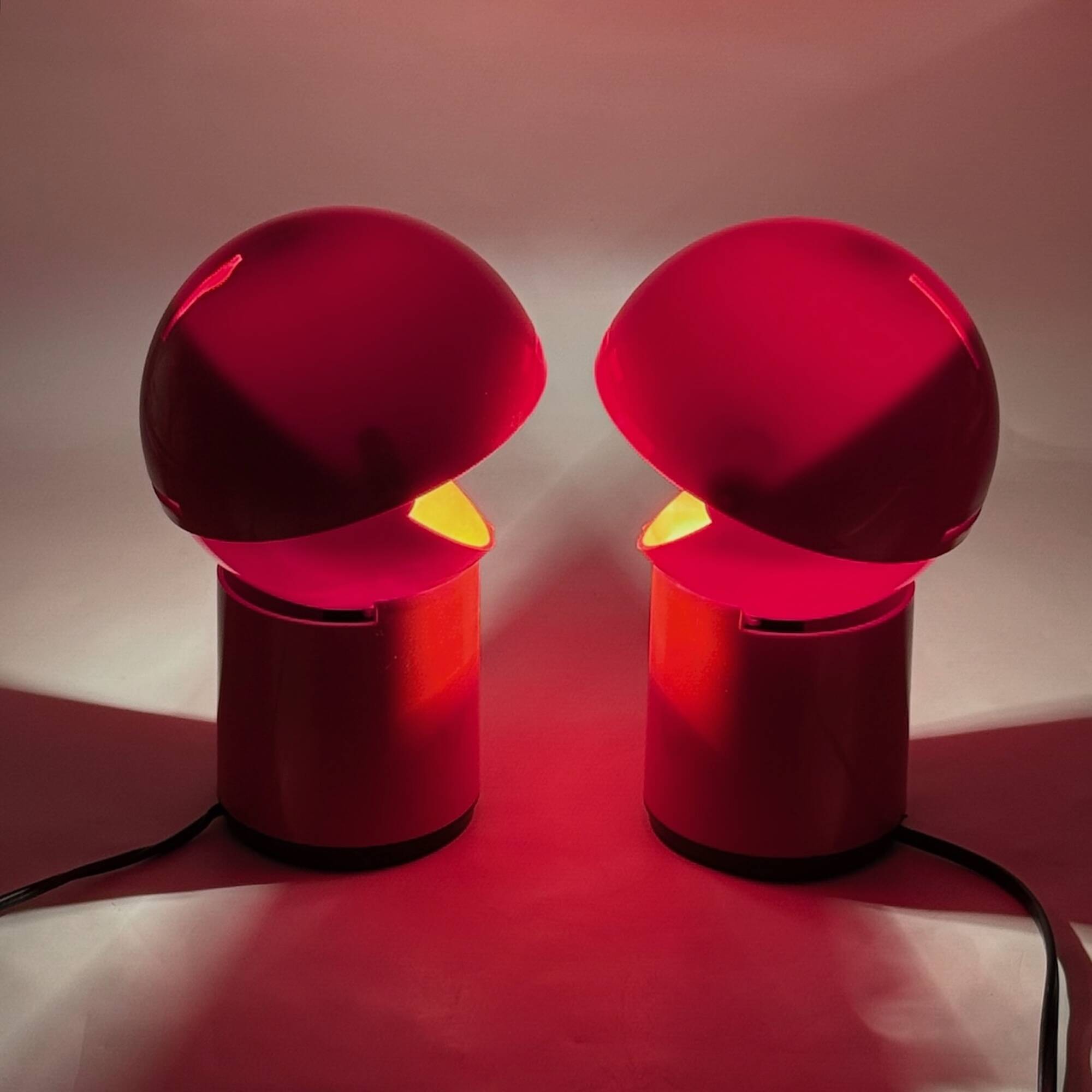 Paire de lampes Asteroidi Space Age rouges, Italie années 70