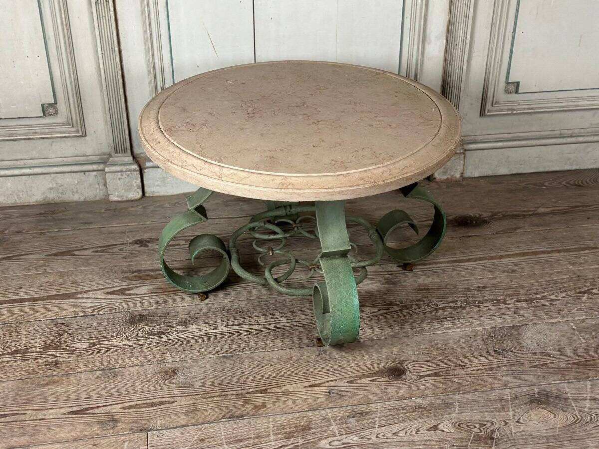Table basse en fer forgé et marbre beige vers 1930