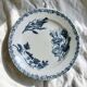 Assiettes plates oiseaux du XIXe siècle terre de fer signées Onnaing