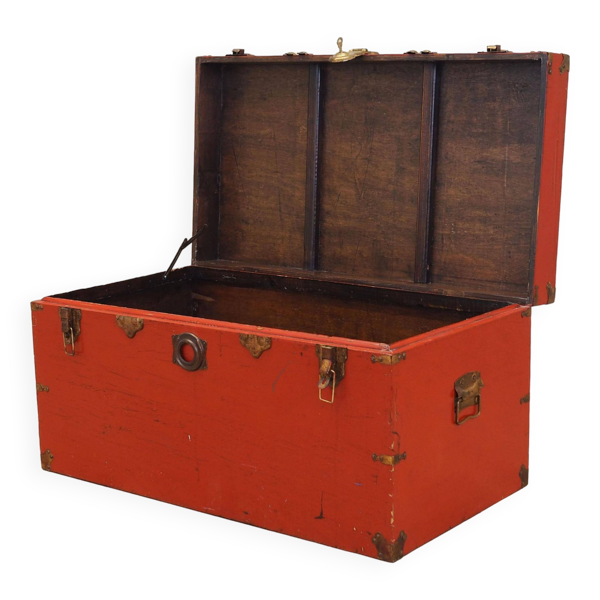 Coffre rouge, design scandinave, années 1950