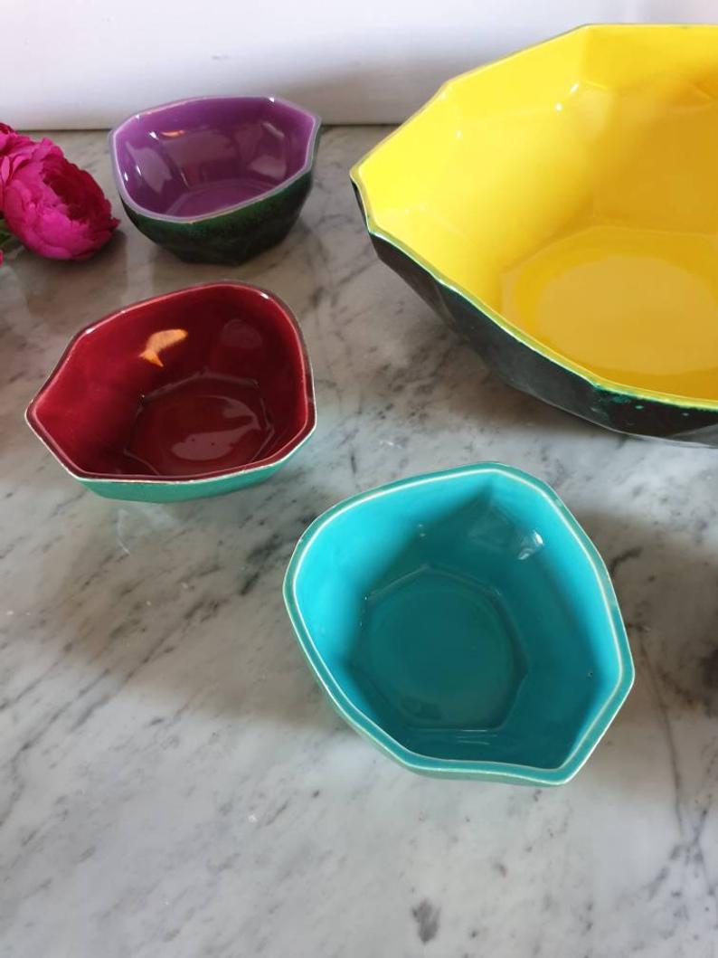 Vintage salad bowl and ramekin with cut-in-coloured earthenware