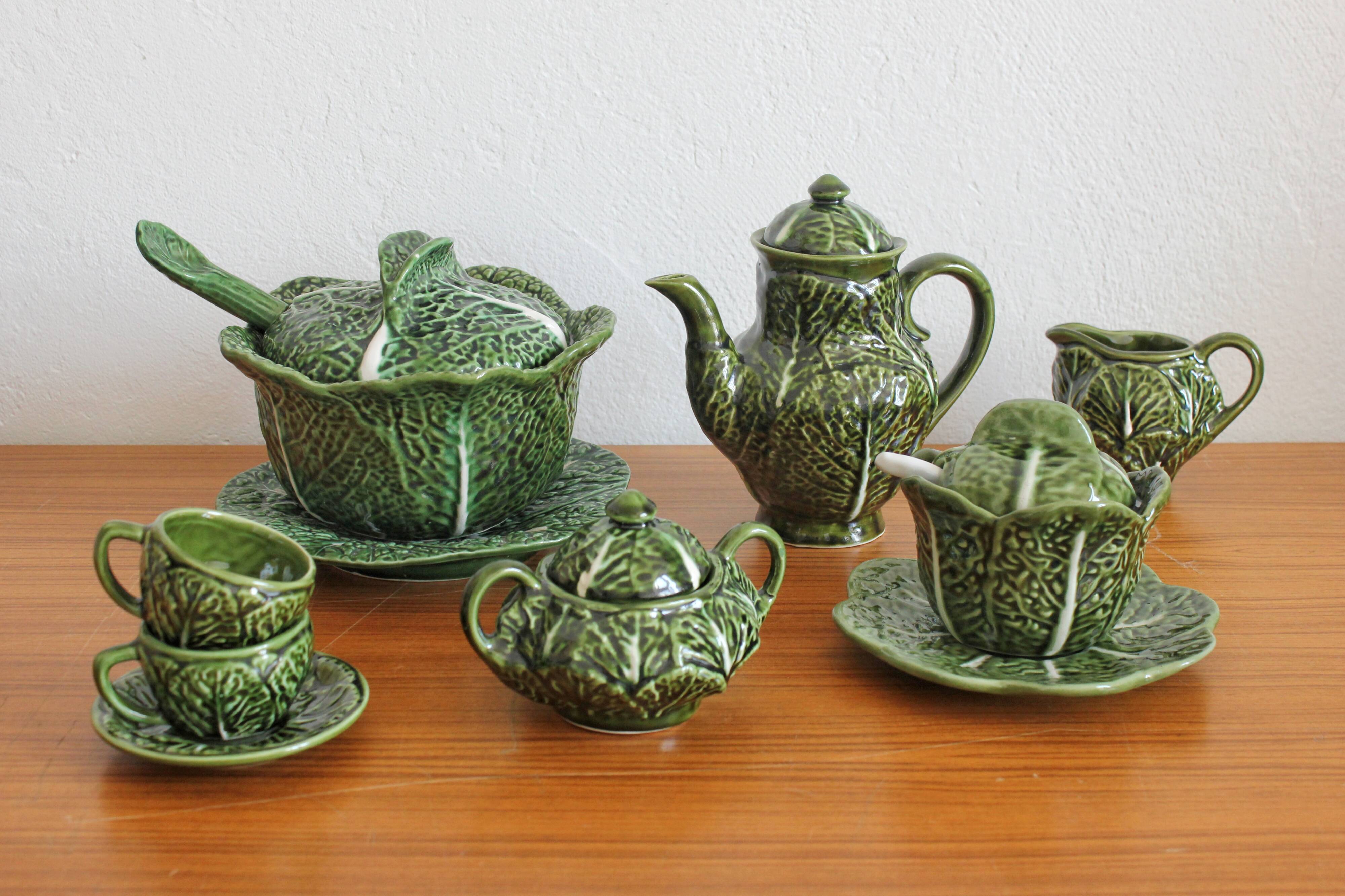 Vintage slipware cabbage-shaped sugar bowl