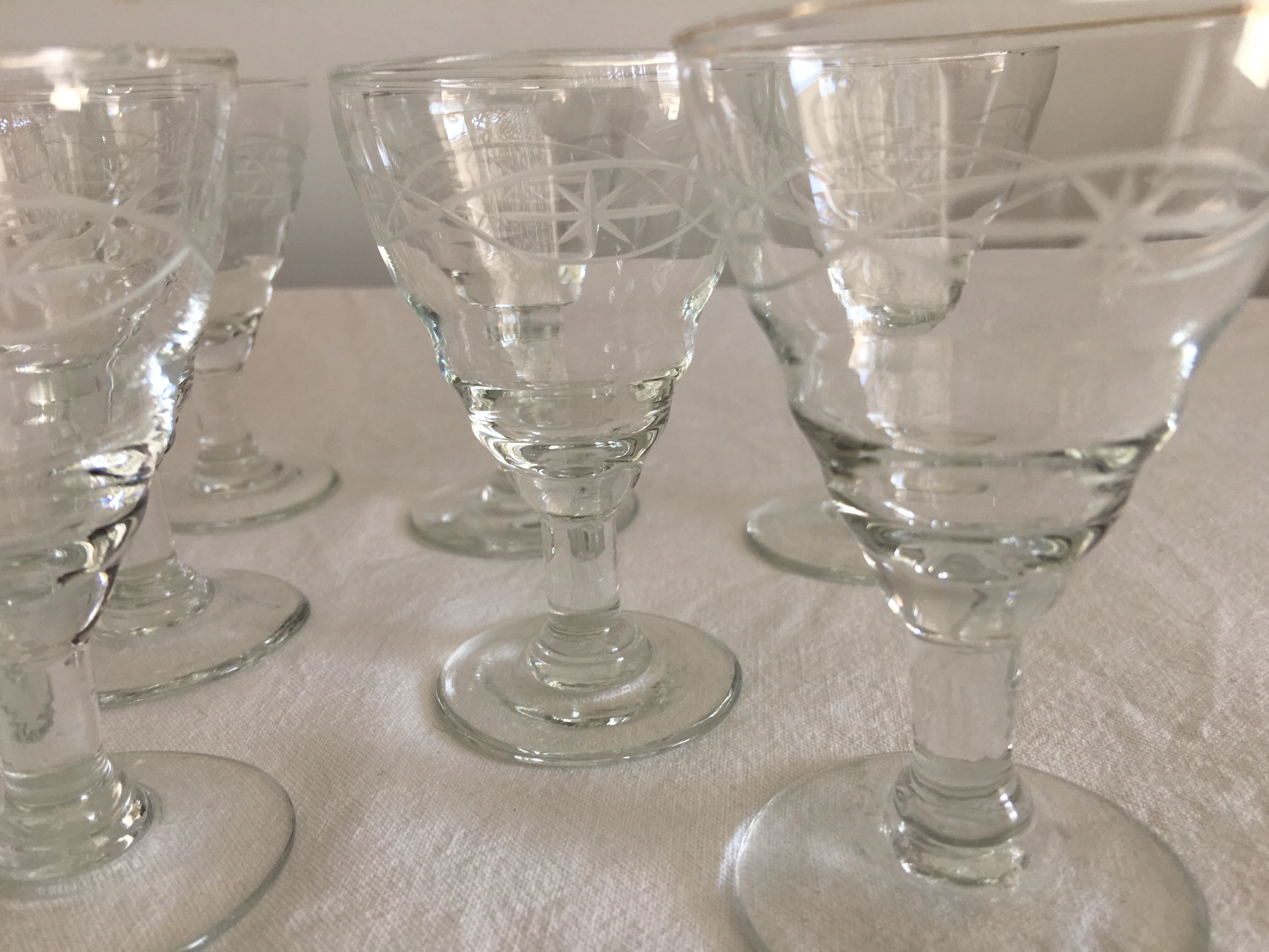 Suite of 8 liquor glasses 1930  engraved blown glass