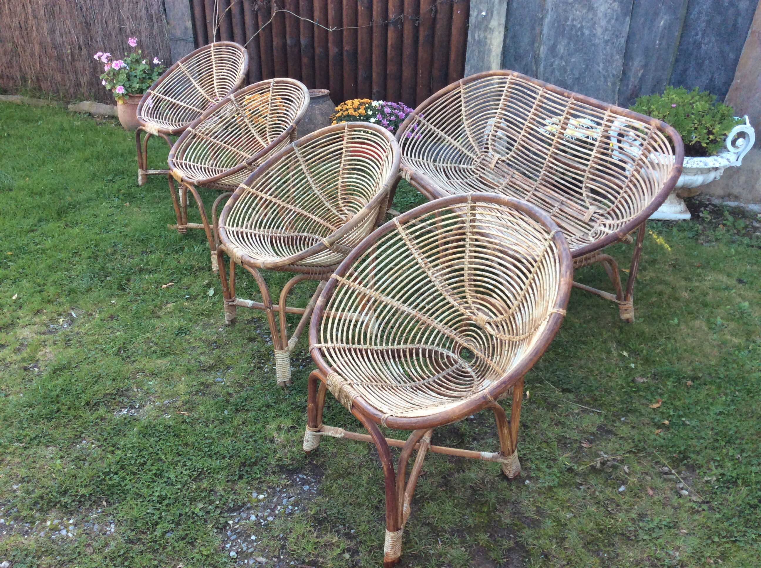 Set of 4 armchairs and 1 vintage rattan bench (5 pieces) inseparable.