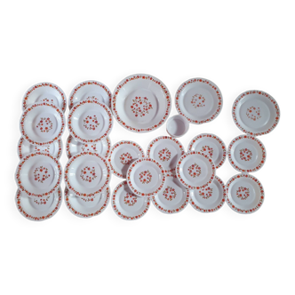 lot vaisselles arcopal scania a petites fleurs orange assiette plate, creuse a dessert, un plat ..