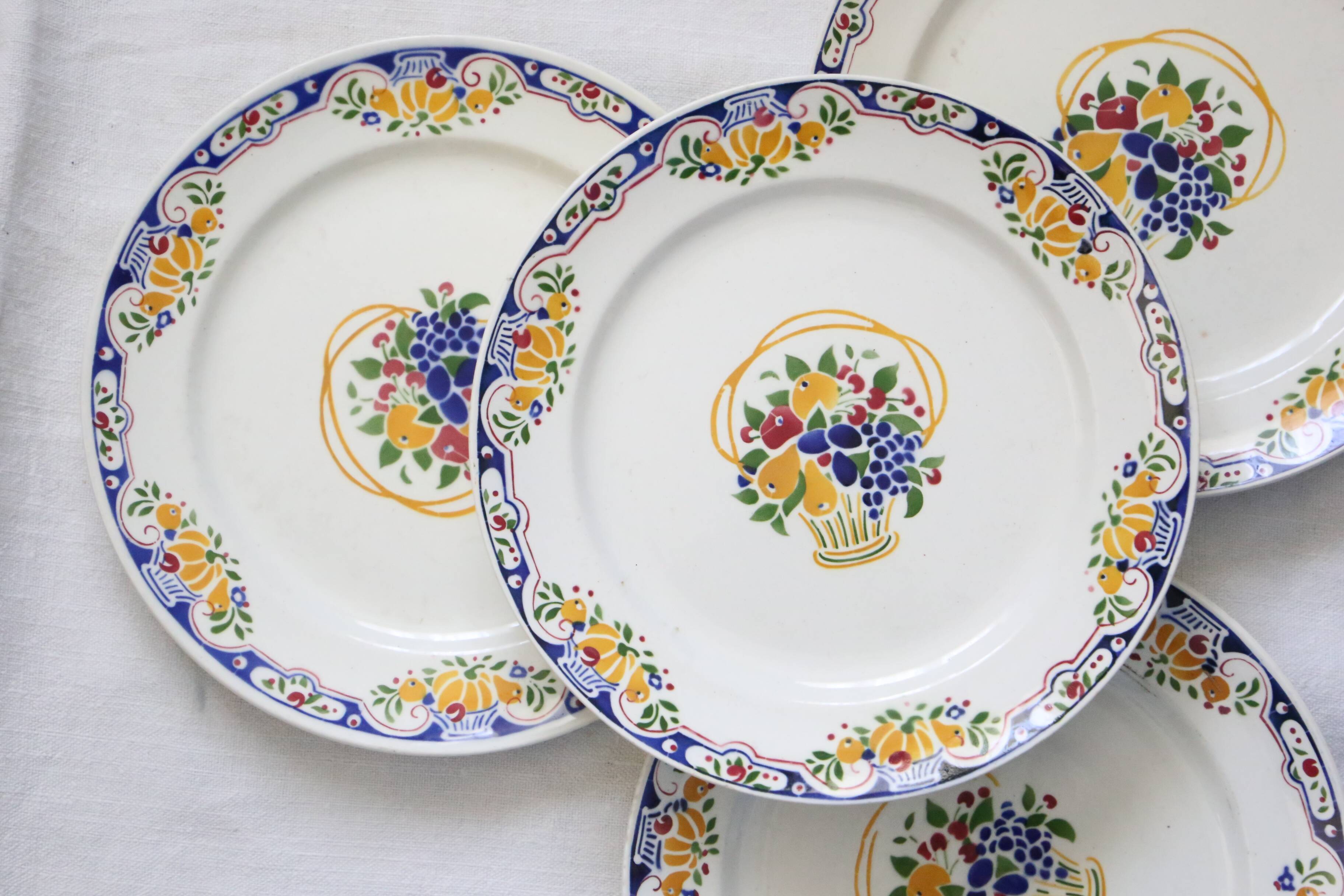 Set of 4 Boch dessert plates, Fructidor service, vintage