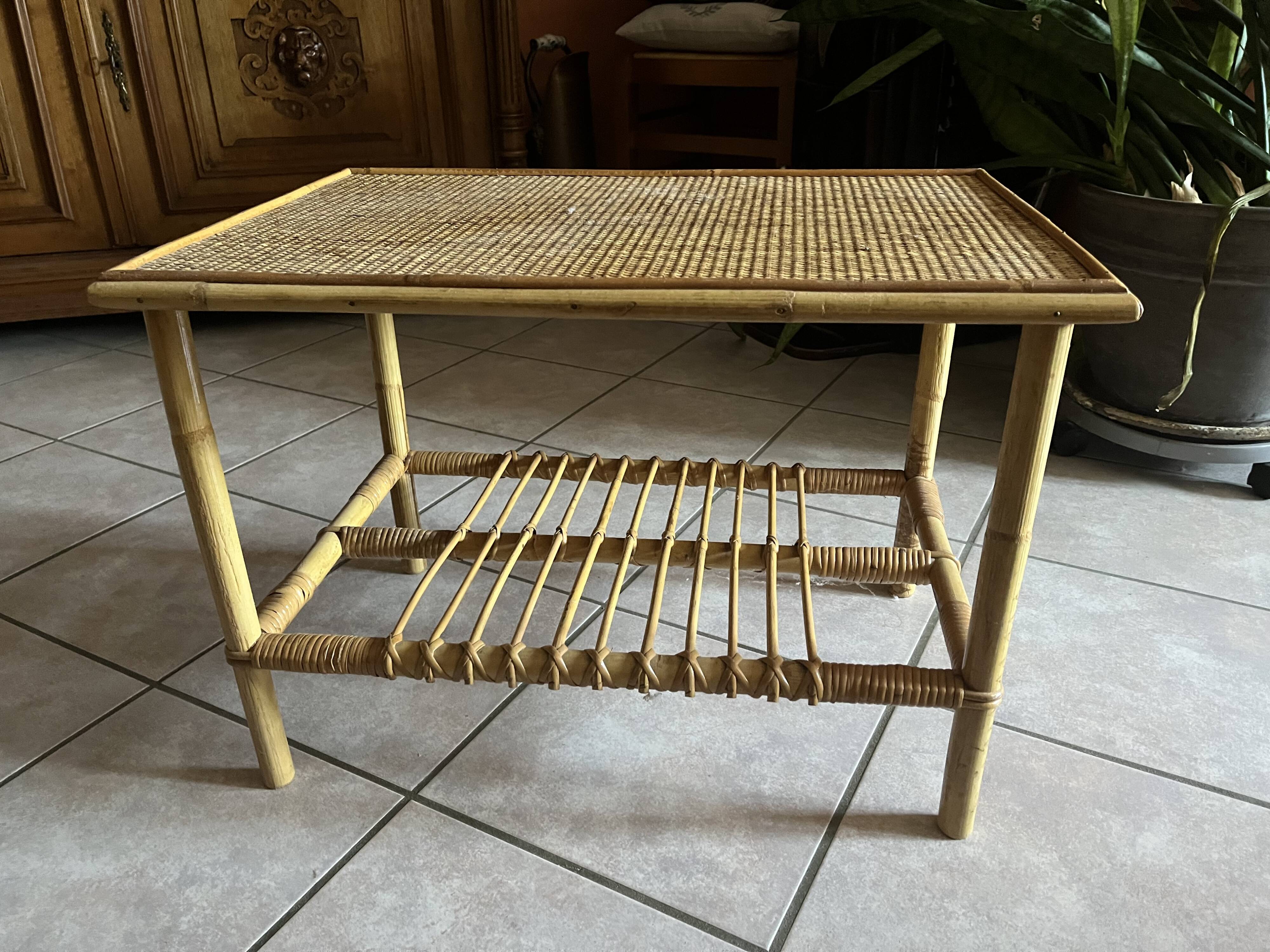 Table basse en bambou et rotin