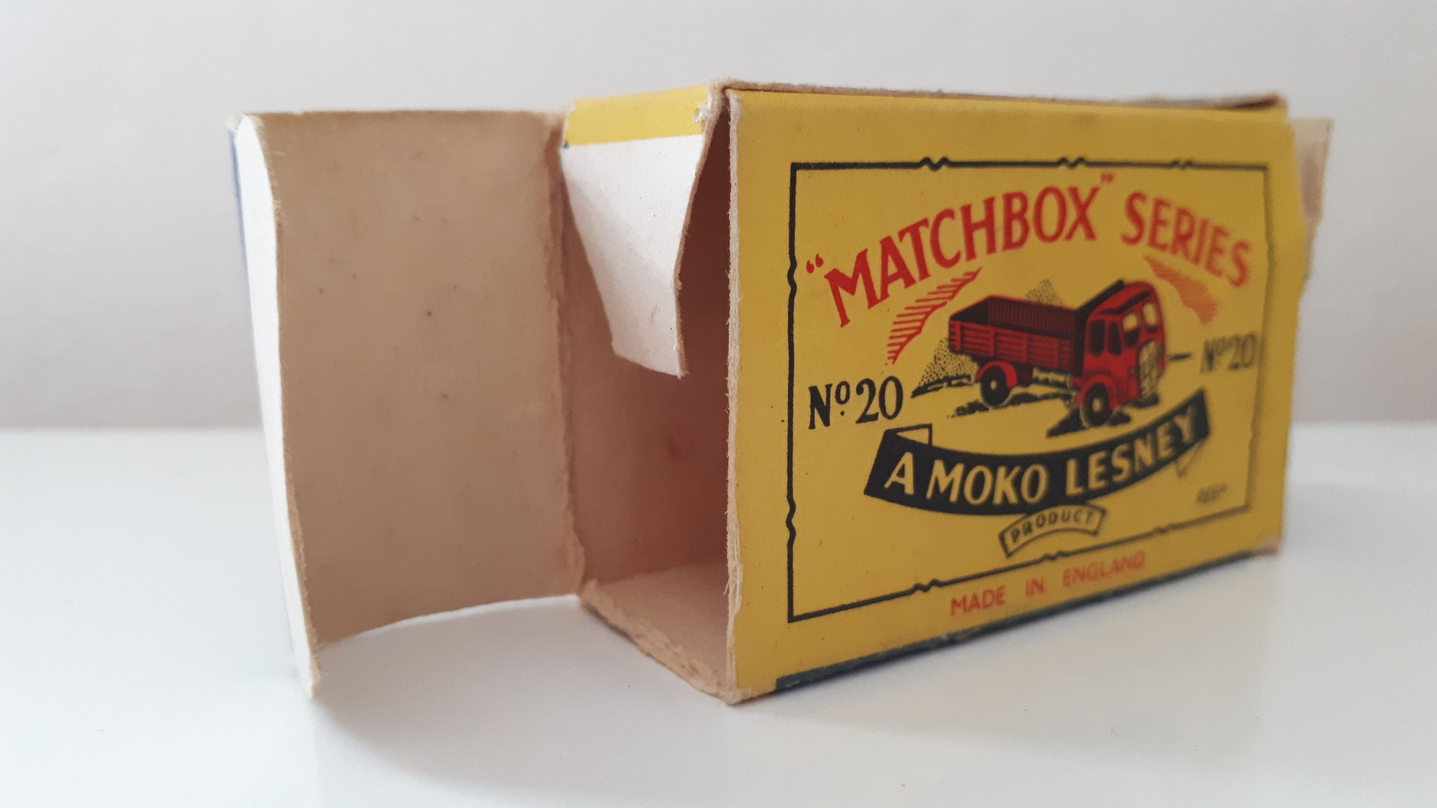 Matchbox Lesney 35 a Horse Box empty Repro D style Box 