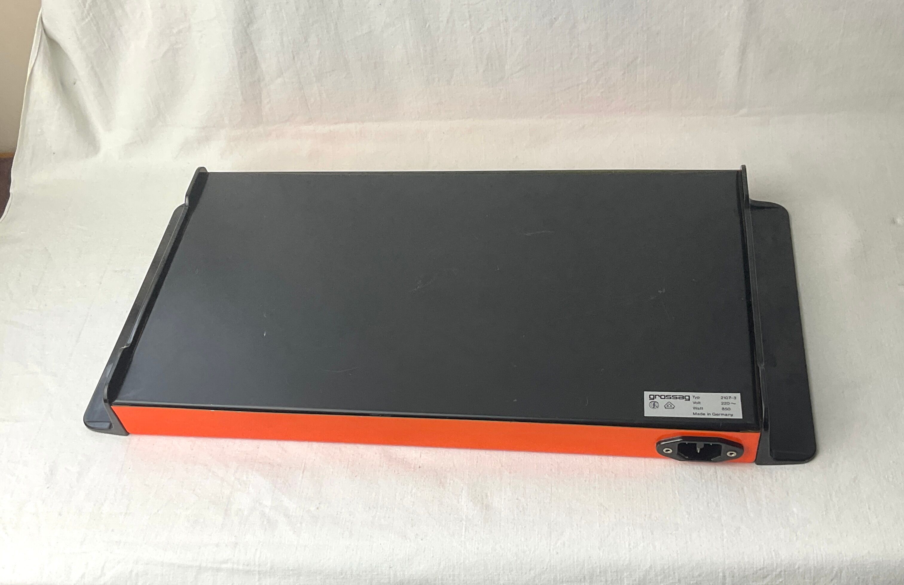 Vintage orange underplate 70s