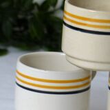 Set of 3 cups made of earthenware